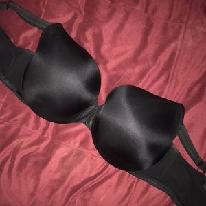Gently used Cacique black bra 38F